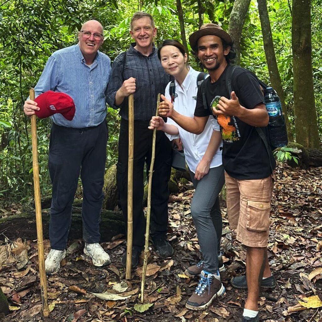 Bukit-Lawang-Trekking- Oranguan With Ucok Bukit-Lawang-Trekking- Oranguan With Ucok