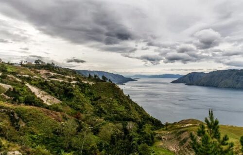 Trekking Tour Lake Toba